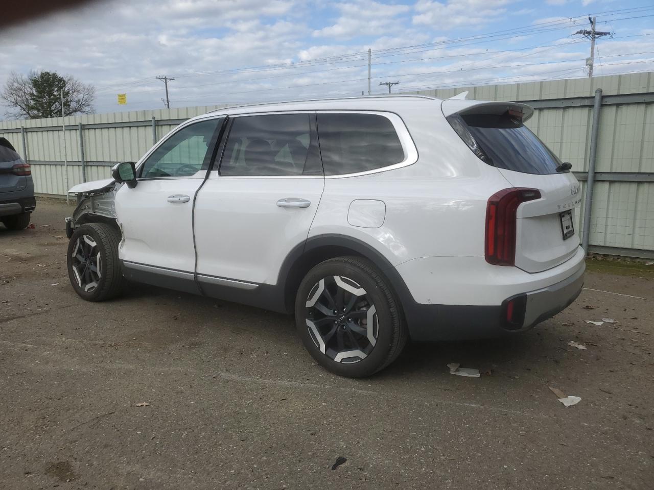 2024 Kia Telluride S - Image 2