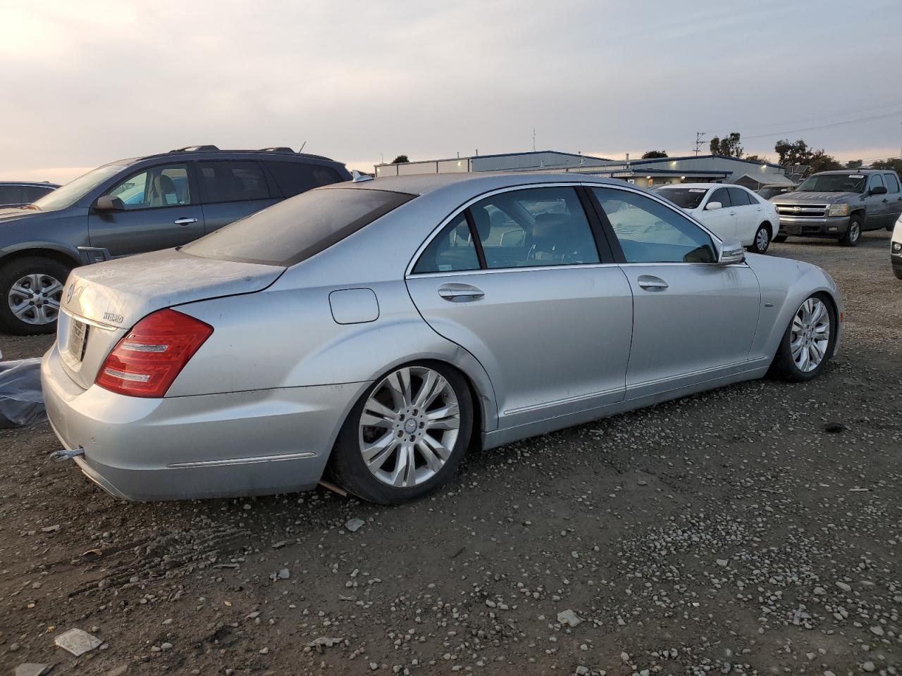 2010 Mercedes-Benz S 400 - Фото 3