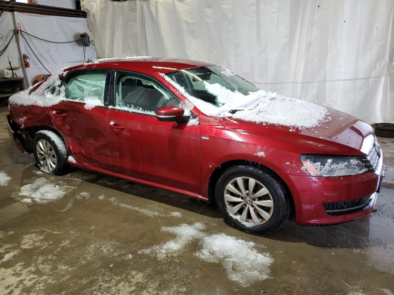 2016 Volkswagen Passat S - Фото 4
