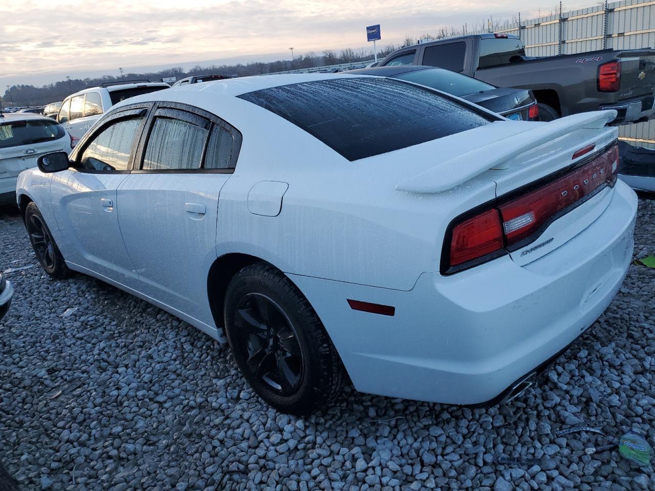 2014 Dodge Charger Se - Image 2