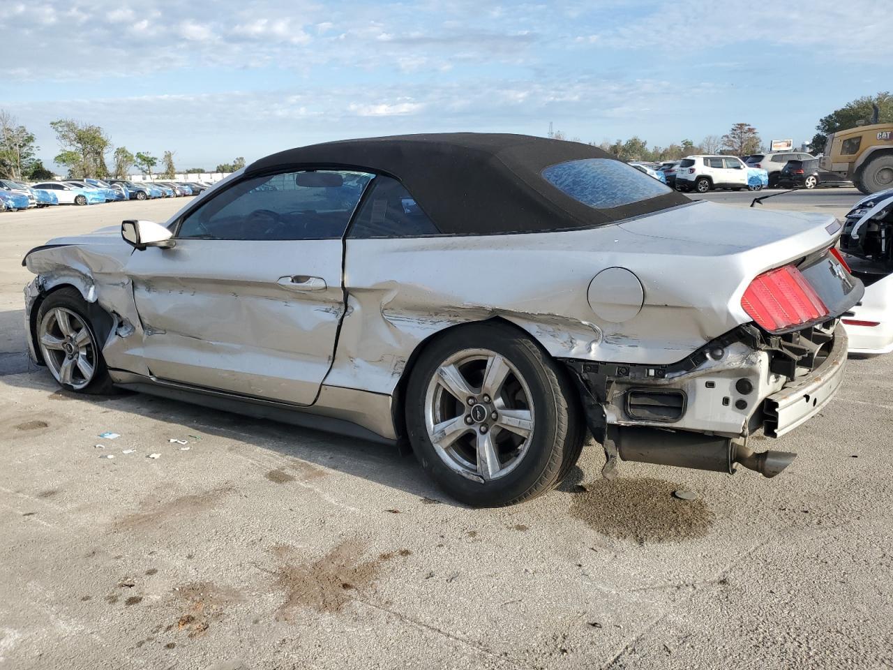 2015 Ford Mustang - Фото 2