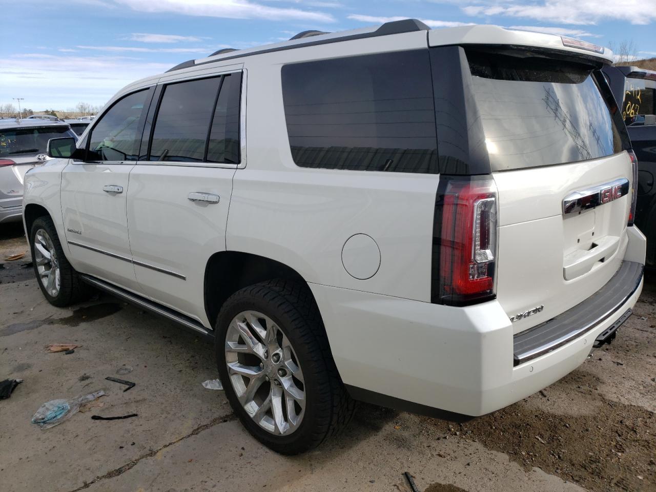 2018 GMC Yukon Denali - Фото 2