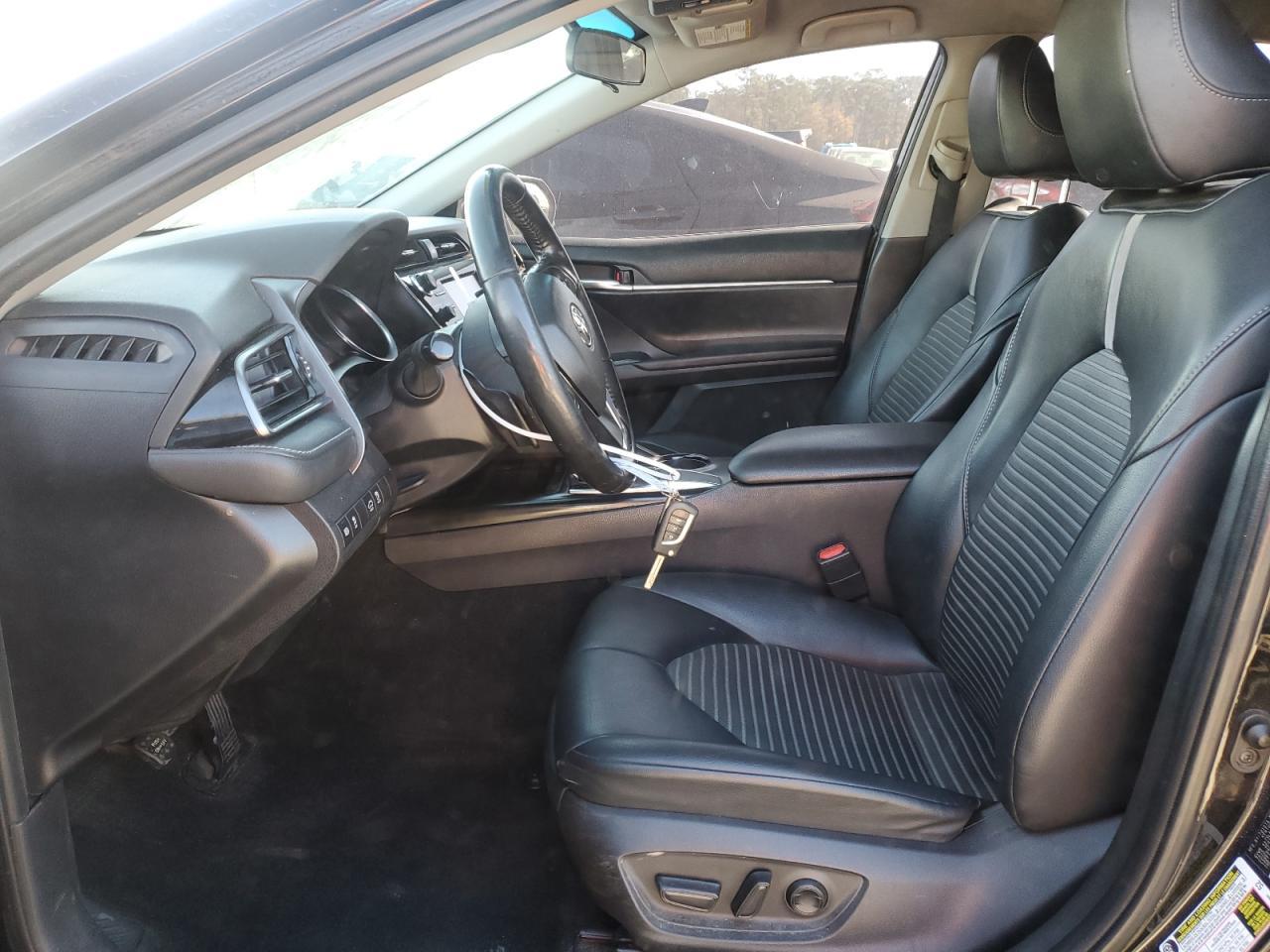 2020 Toyota Camry Se - Image 7