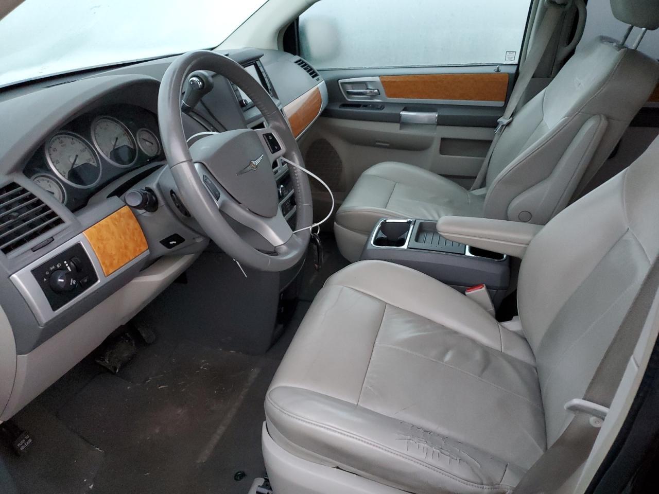 2008 Chrysler Town & Country Limited - Фото 7
