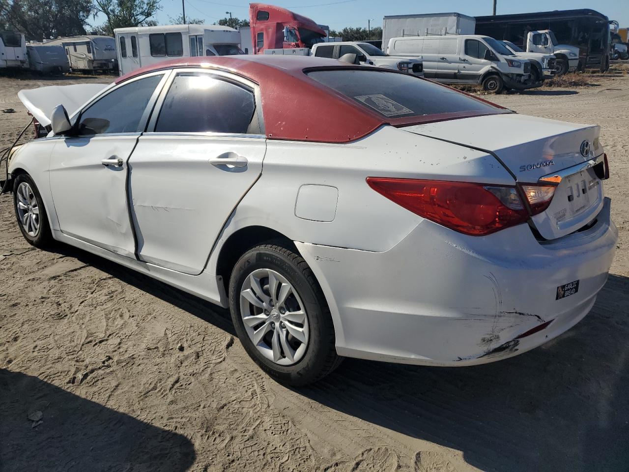 2011 Hyundai Sonata Gls - Image 2