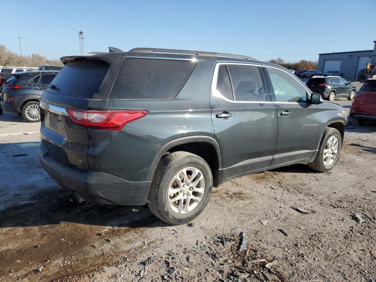 2020 Chevrolet Traverse Lt - Image 3