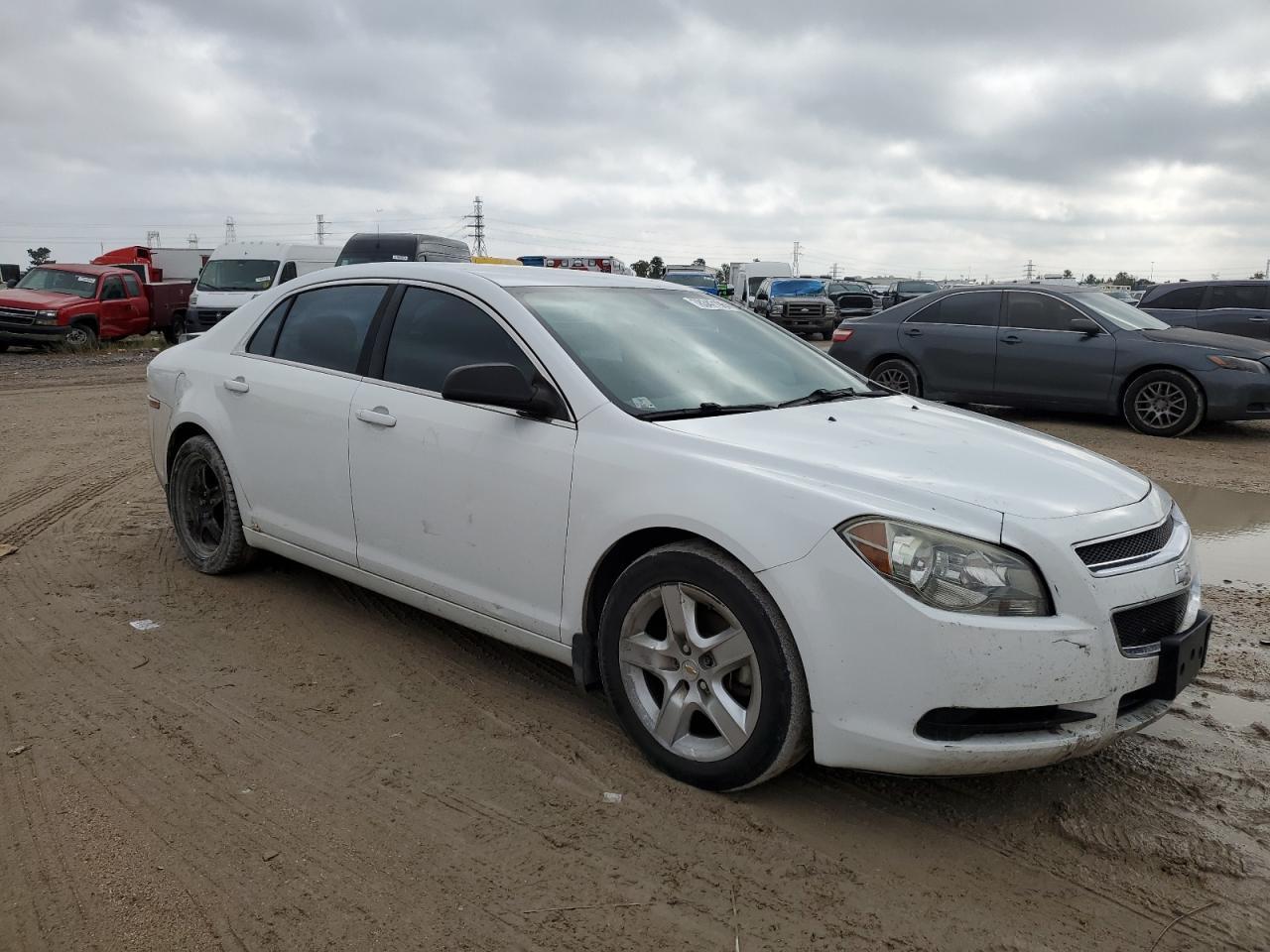 2011 Chevrolet Malibu Ls - Фото 4