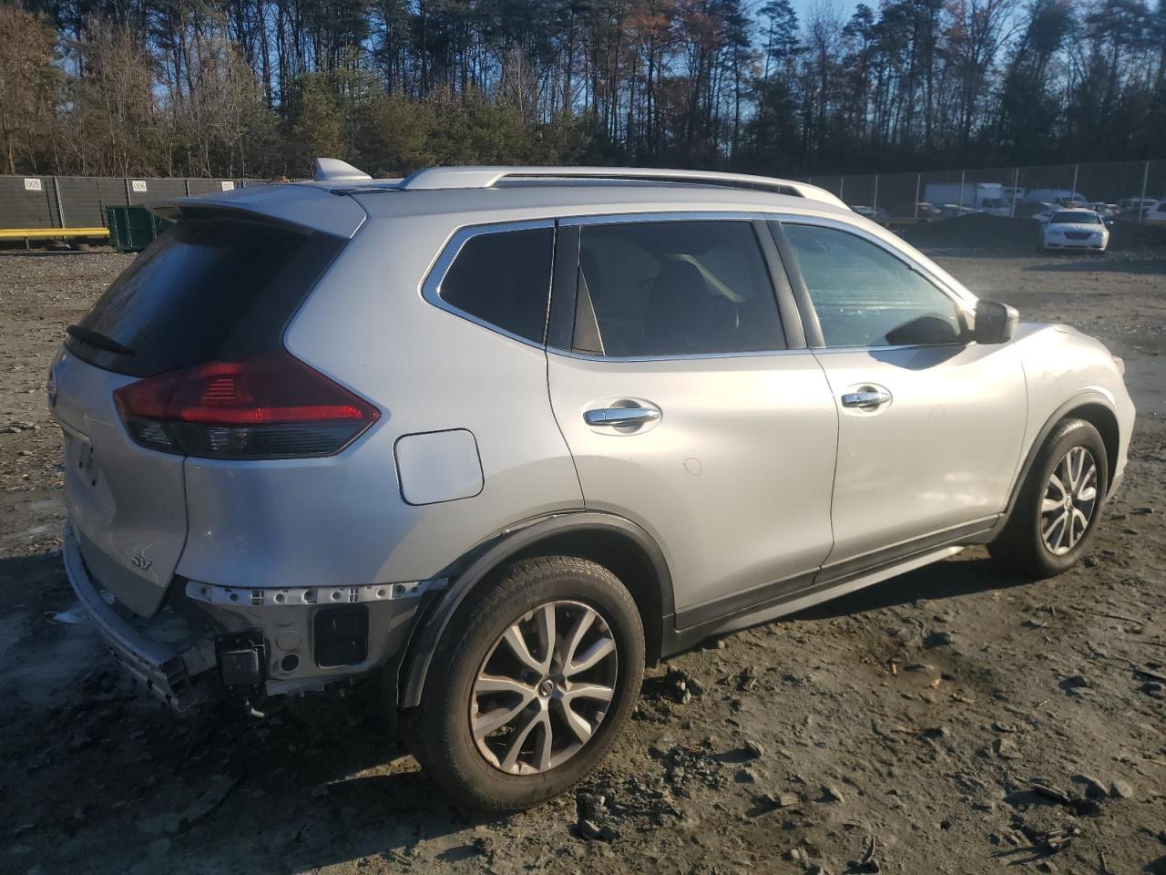 2020 Nissan Rogue S - Фото 3