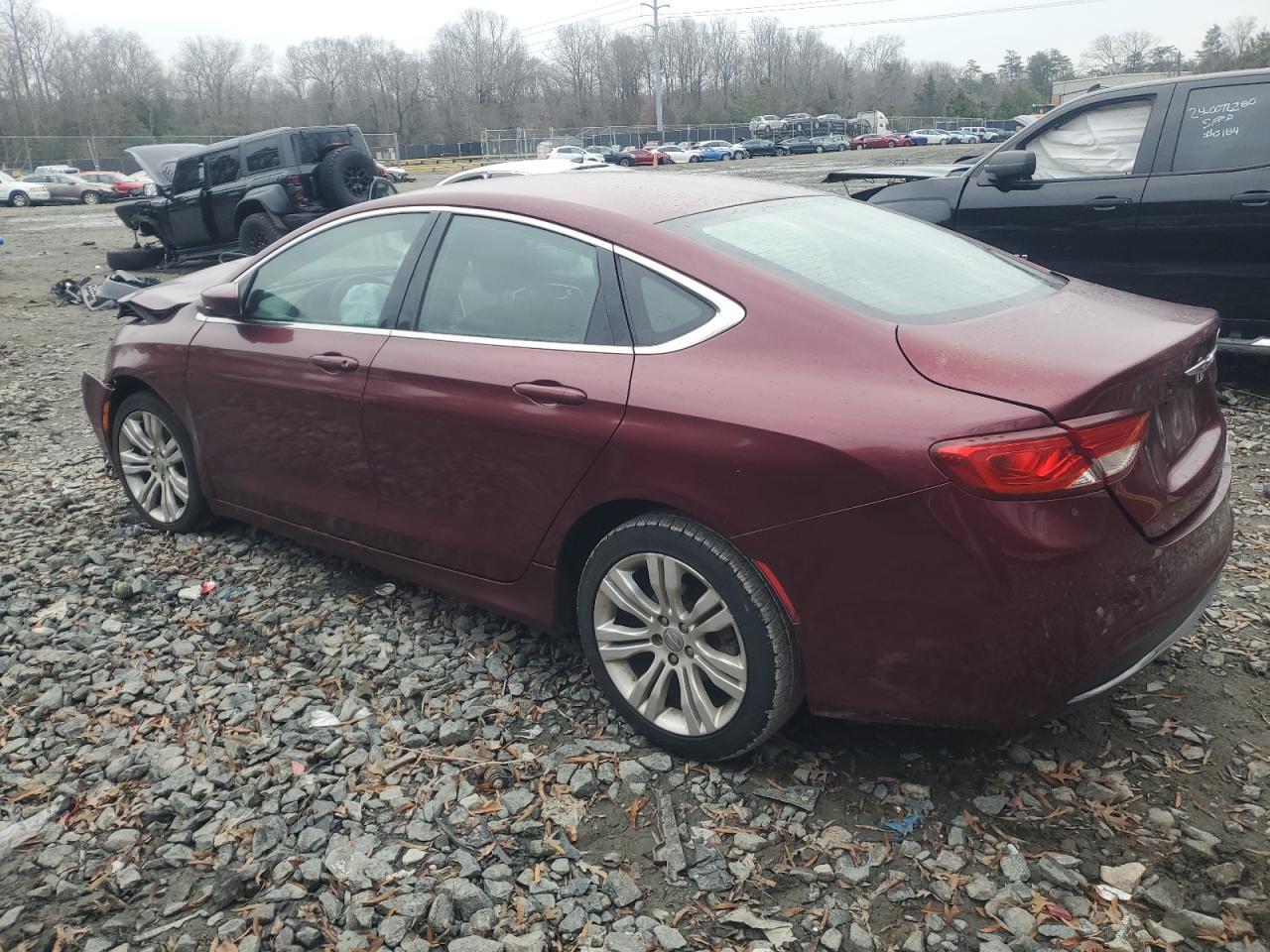 2015 Chrysler 200 Limited - Фото 2