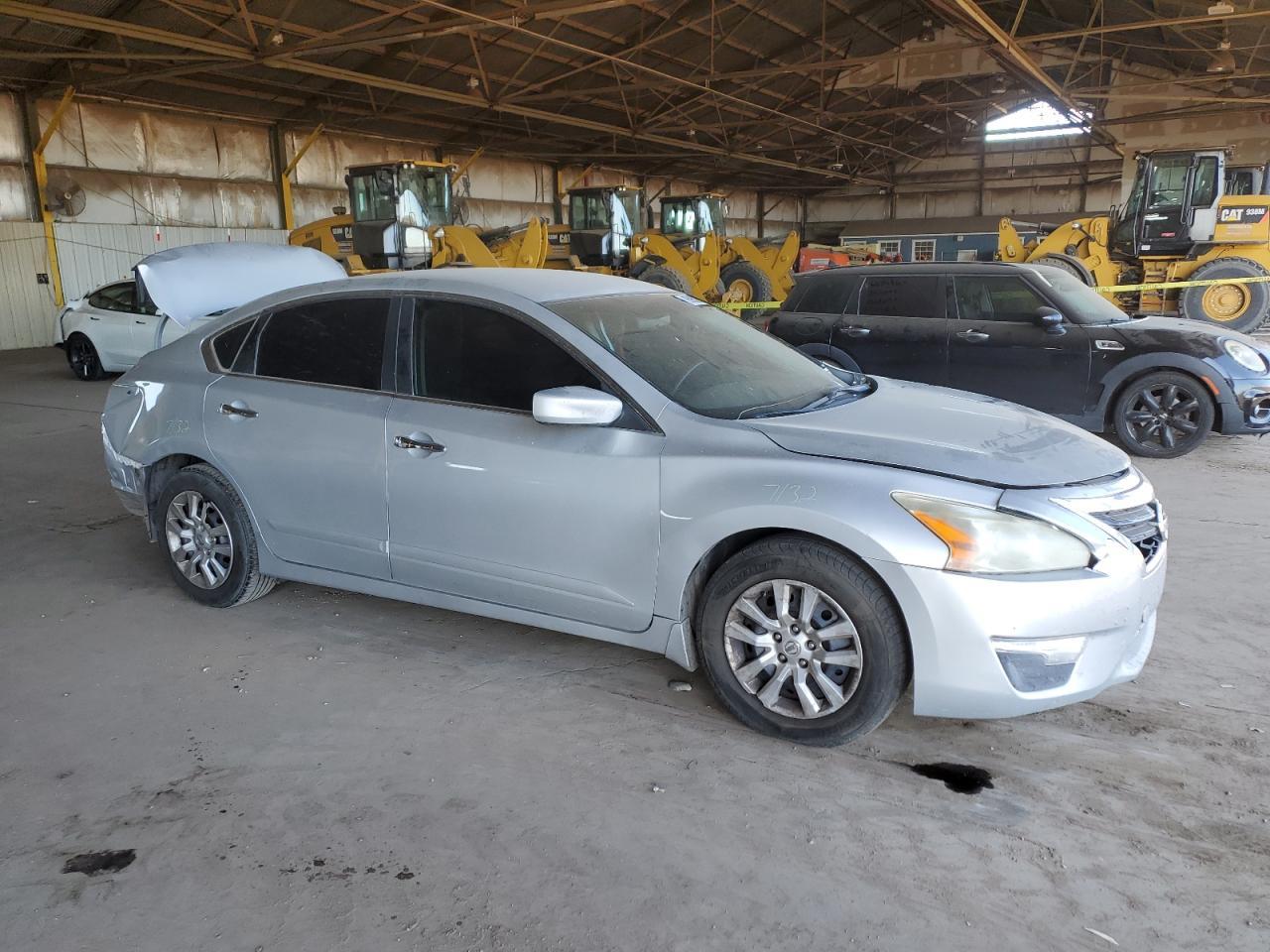 2014 Niss Altima 2.5 - Image 4