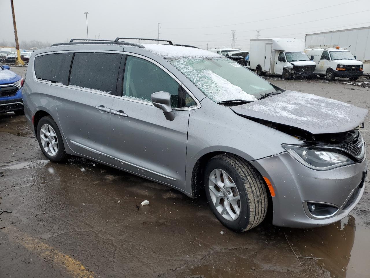 2017 Chrysler Pacifica Touring L - Image 4
