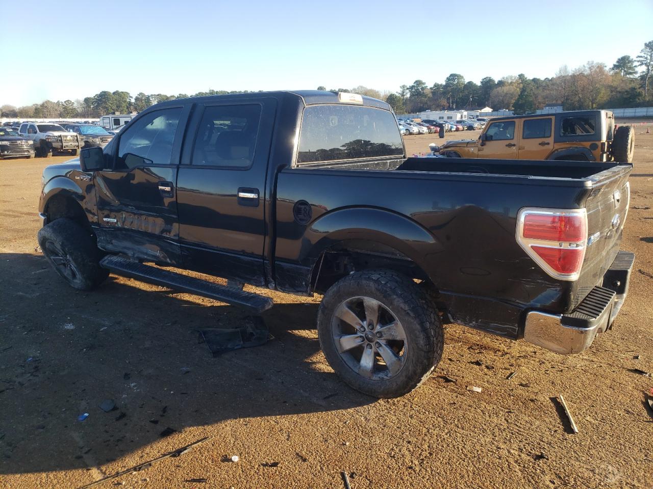 2013 Ford F150 - Фото 2