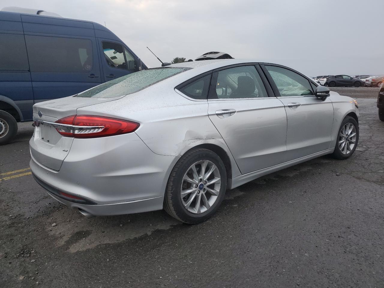 2017 Ford Fusion Se - Фото 3