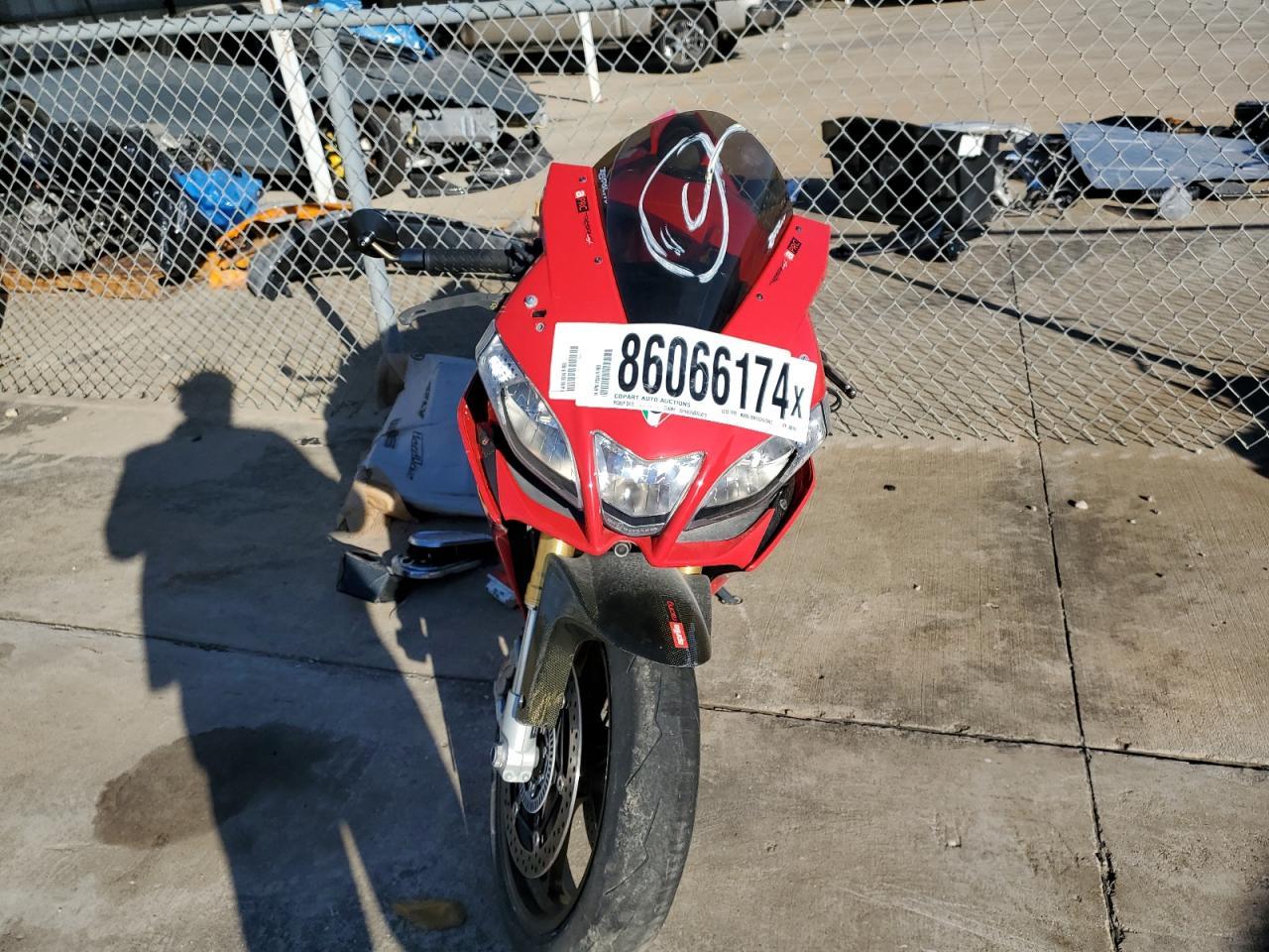 2014 Aprilia Rsv4 R - Фото 2