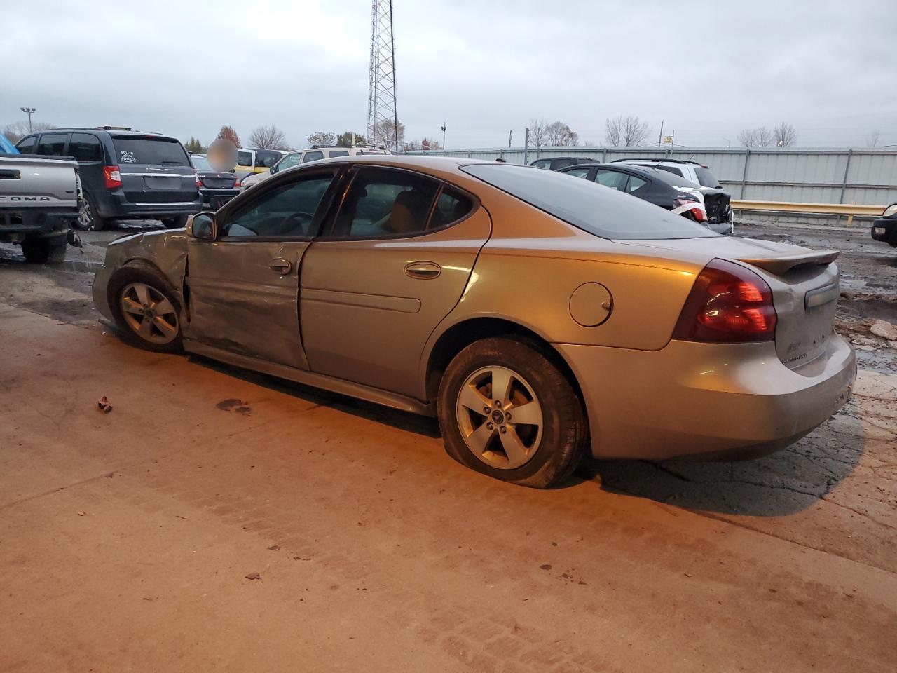 2007 Pontiac Grand Prix - Фото 2