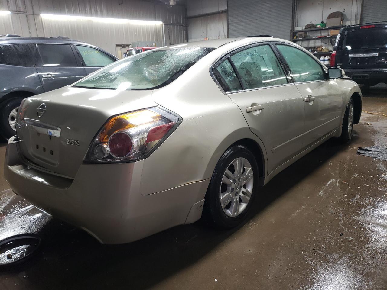 2010 Nissan Altima 2.5 - Фото 3