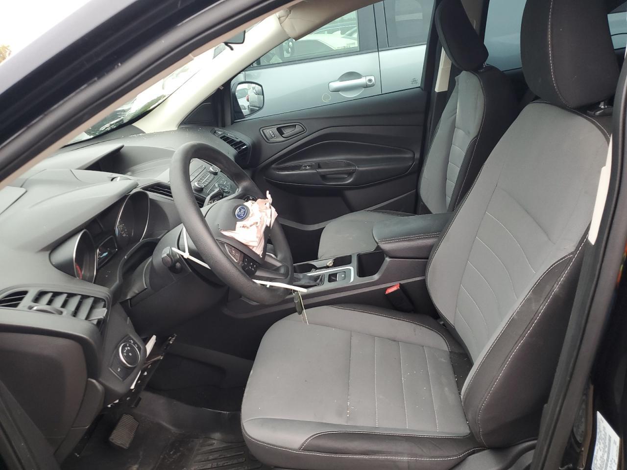 2019 Ford Escape S - Фото 7