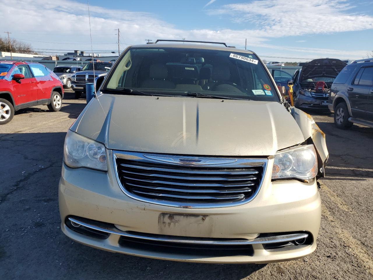2011 Chrysler Town & Country Touring L - Фото 5