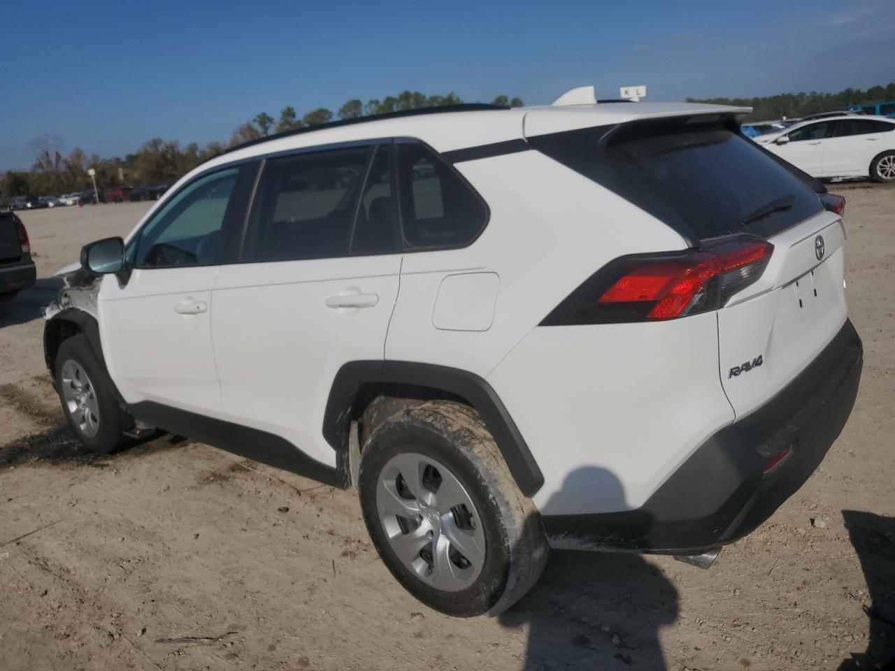 2021 Toyota Rav4 Le - Фото 2