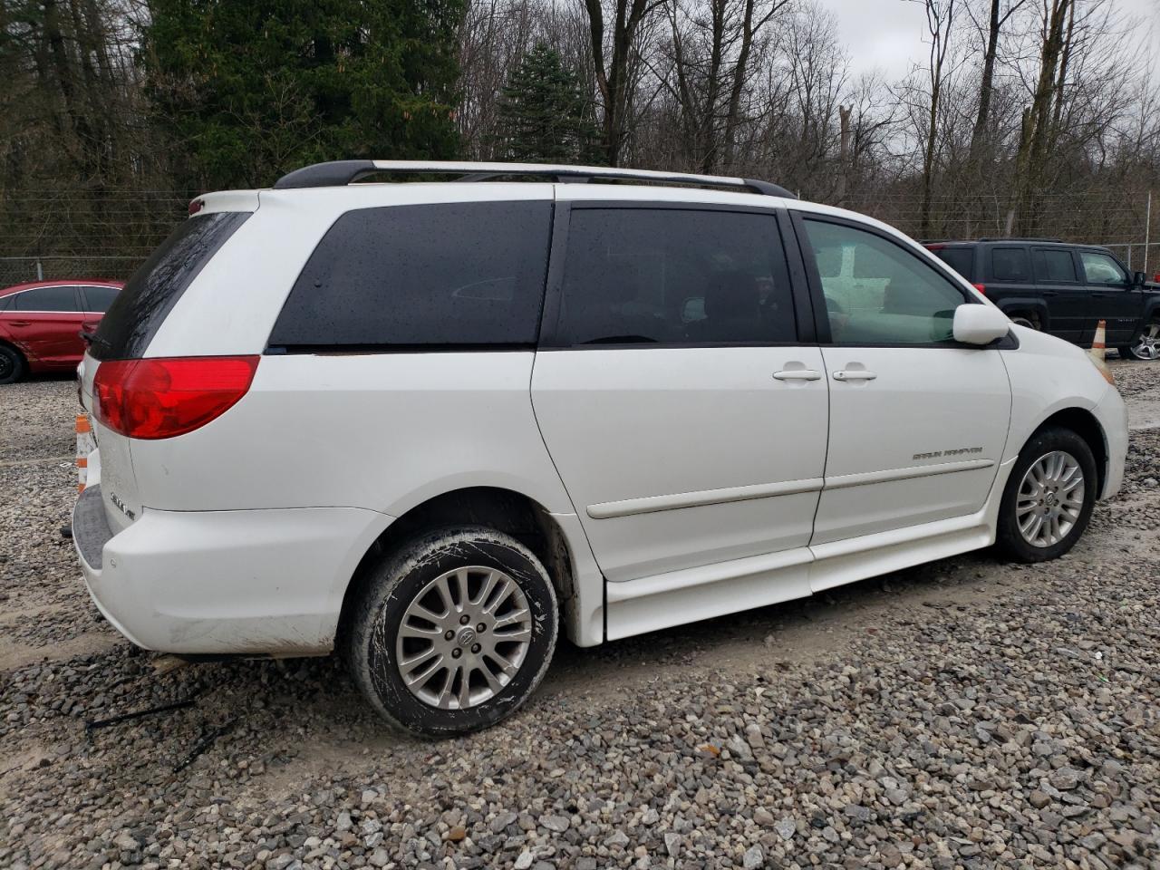 2008 Toyota Sienna Xle - Image 3