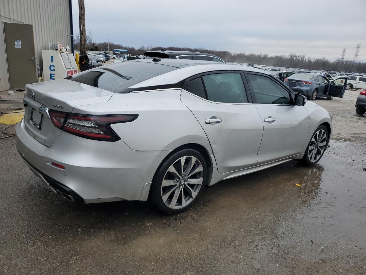 2022 Nissan Maxima Platinum - Фото 3