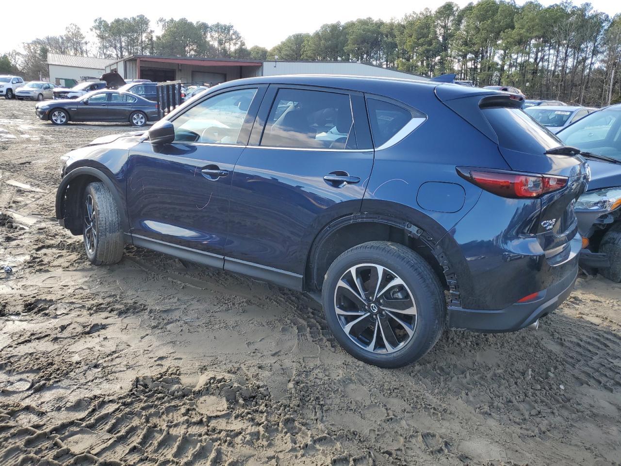 2023 Mazda Cx-5 Premium - Image 2