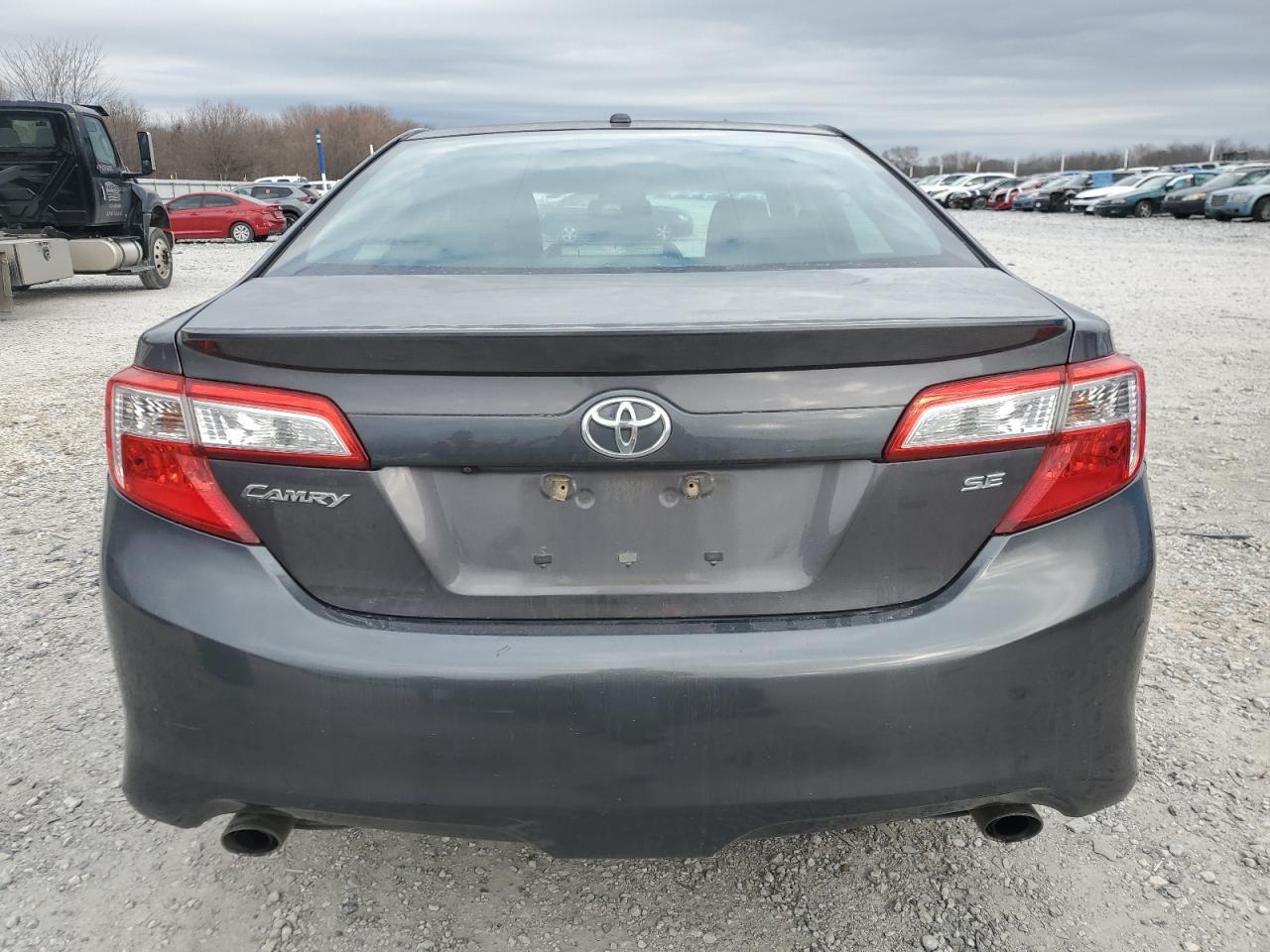 2014 Toyota Camry Se - Фото 6