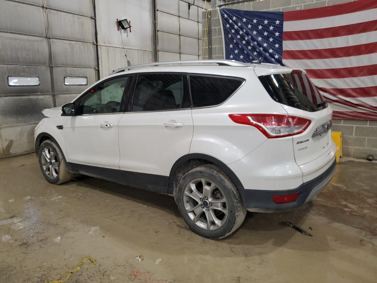 2015 Ford Escape Titanium - Фото 2