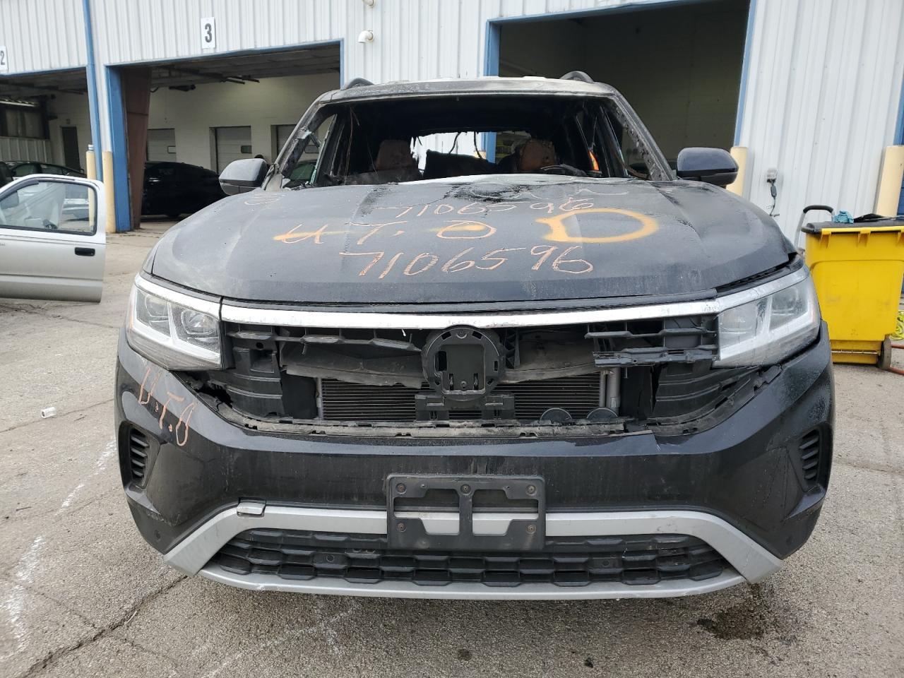 2023 Volkswagen Atlas Se - Image 5