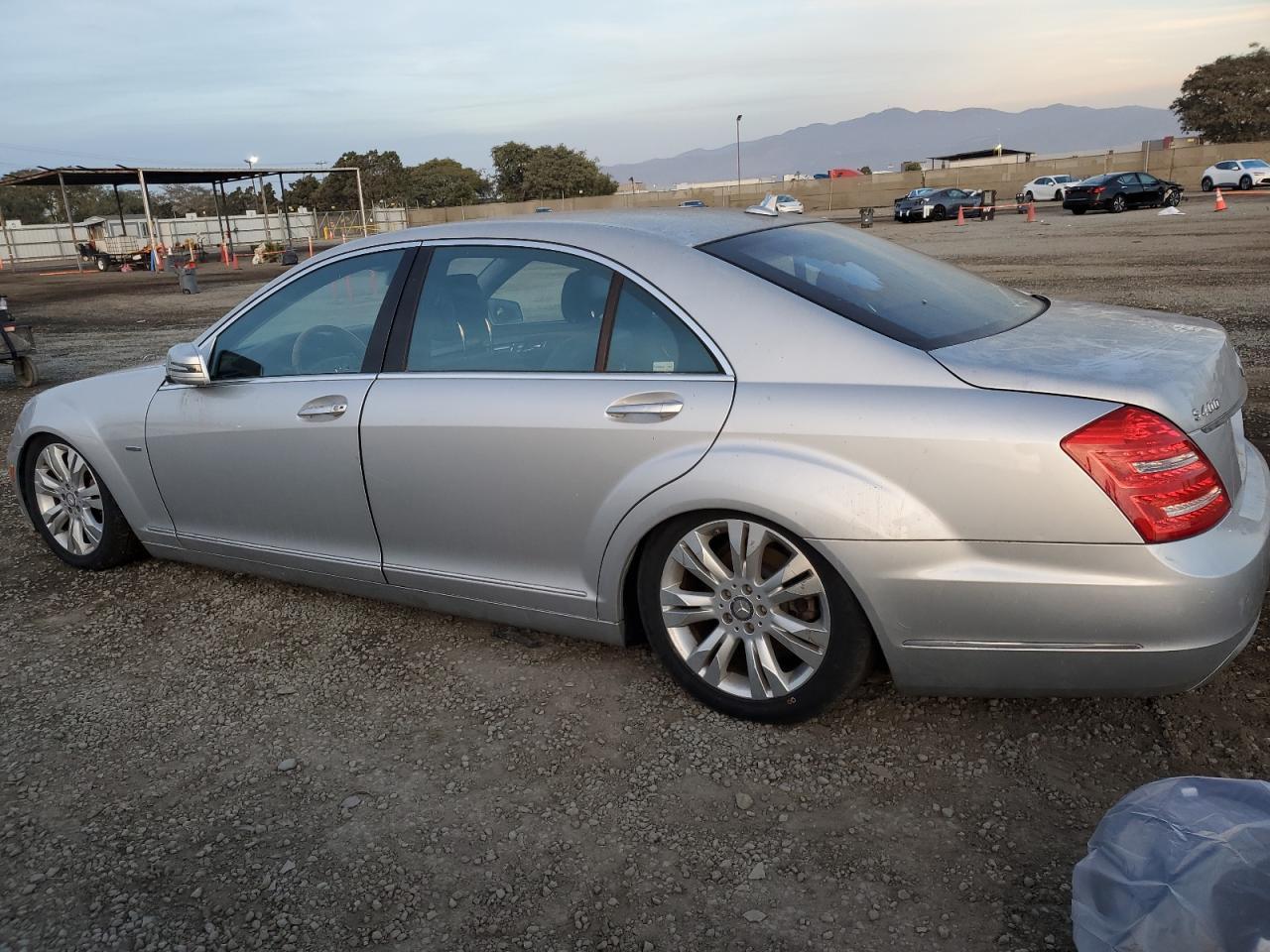 2010 Mercedes-Benz S 400 - Фото 2