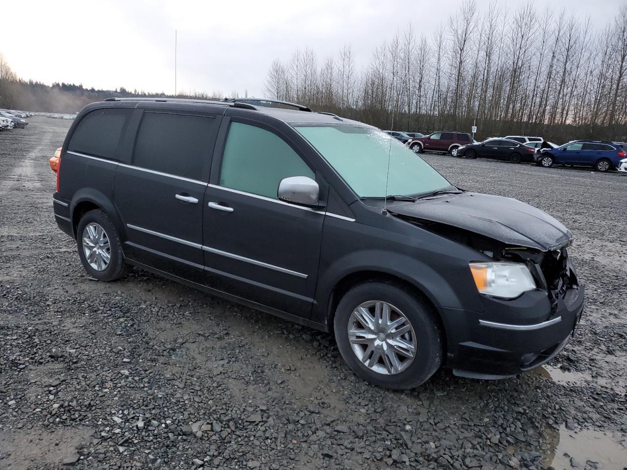2008 Chrysler Town & Country Limited - Фото 4