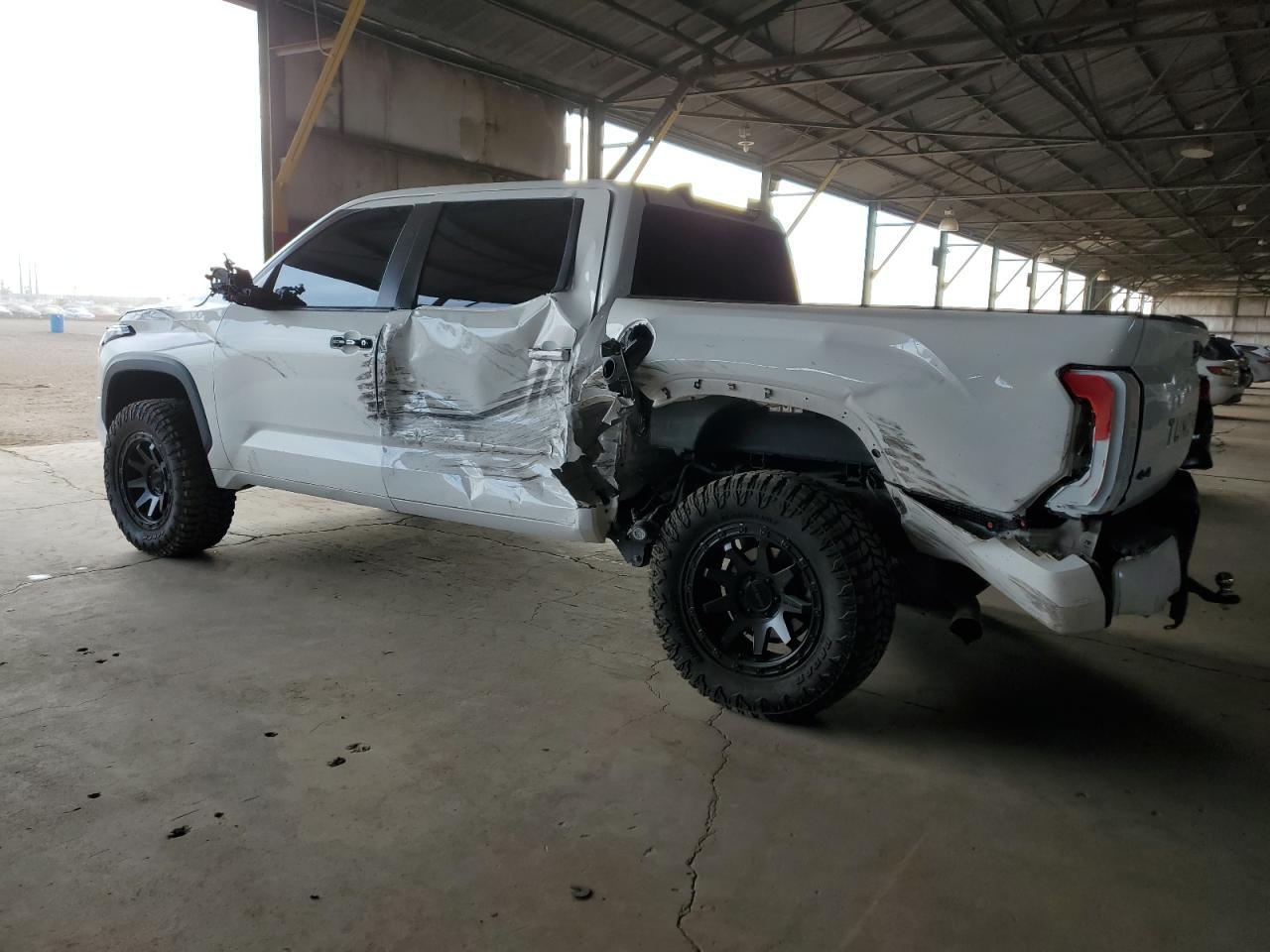 2024 Toyota Tundra Crewmax Sr - Фото 2