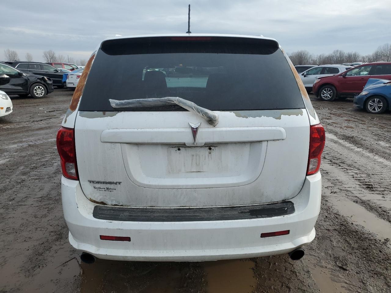 2008 Pontiac Torrent Gxp - Image 6