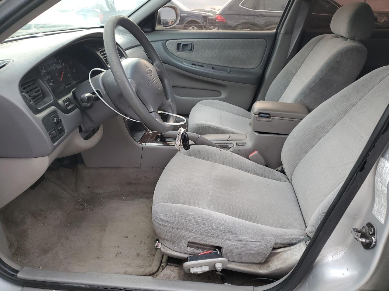 2001 Nissan Altima Xe - Фото 7