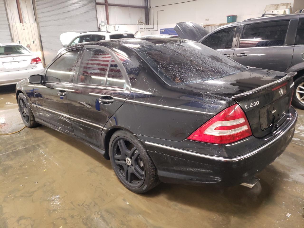2005 Mercedes-Benz C 230K Sport Sedan - Фото 2
