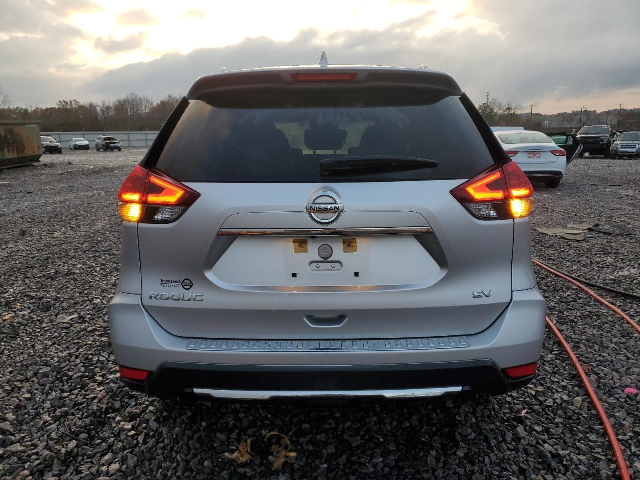 2018 Nissan Rogue S - Фото 6