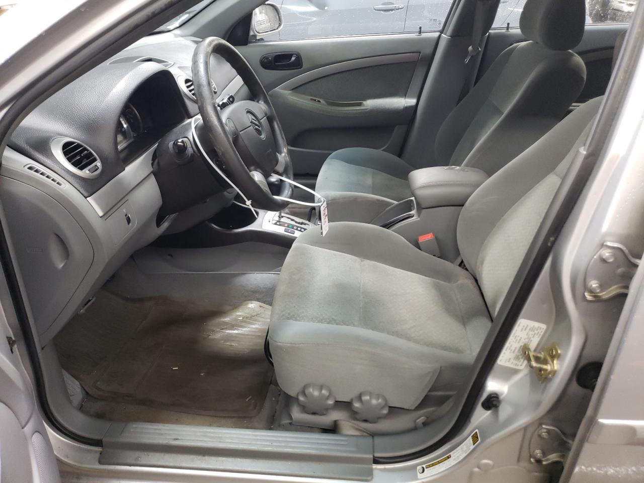 2005 Suzuki Forenza S - Фото 7