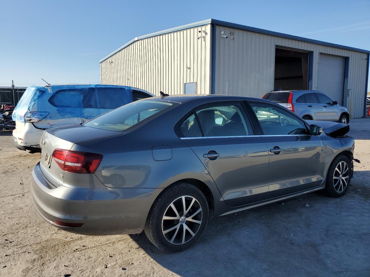 2018 Volkswagen Jetta Se - Фото 3