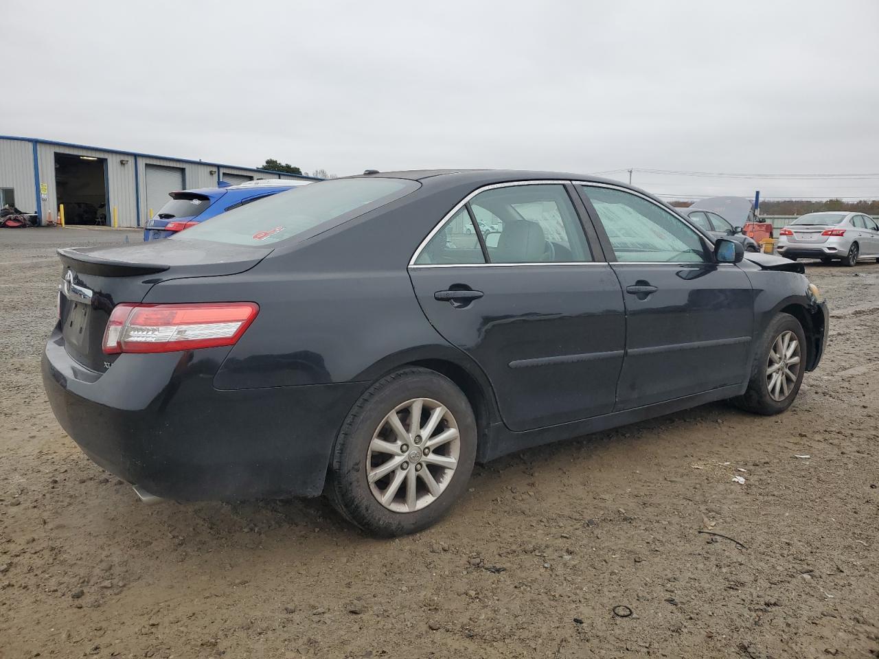 2010 Toyota Camry Se - Image 3