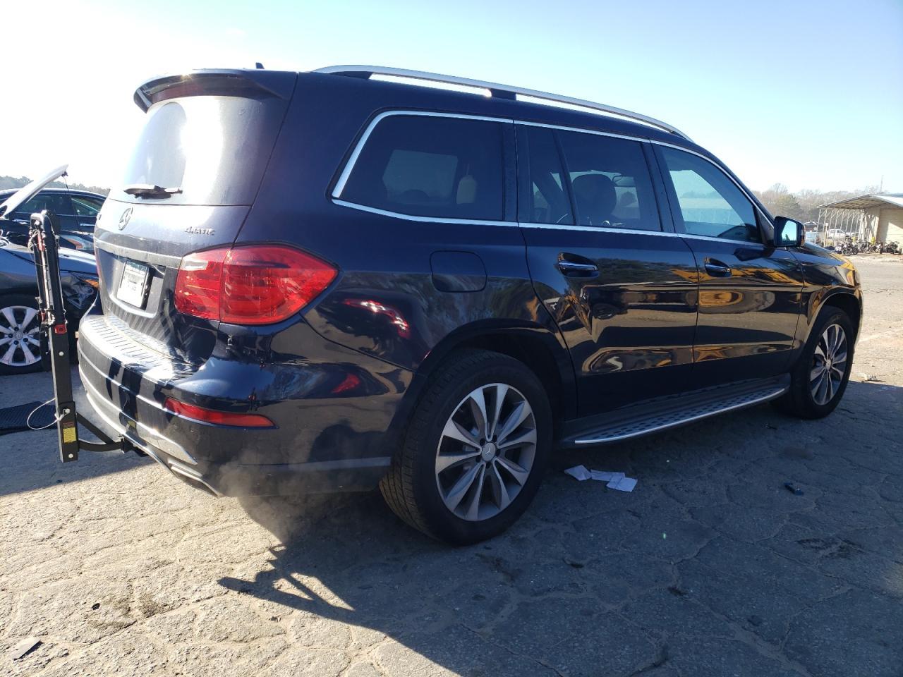 2014 Mercedes-Benz Gl 450 4Matic - Image 3