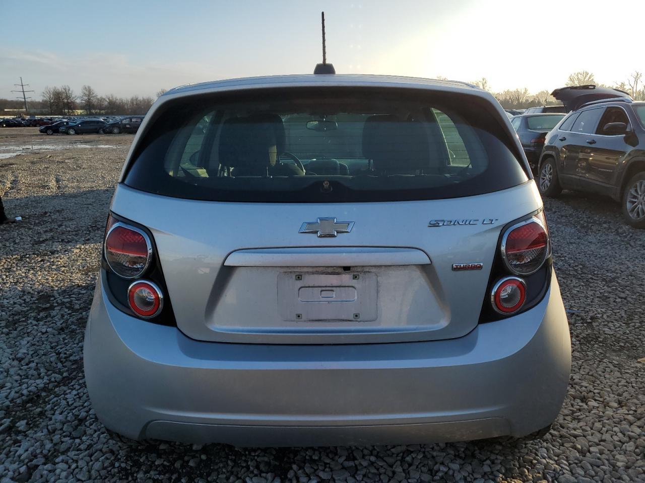 2015 Chevrolet Sonic Lt - Фото 6