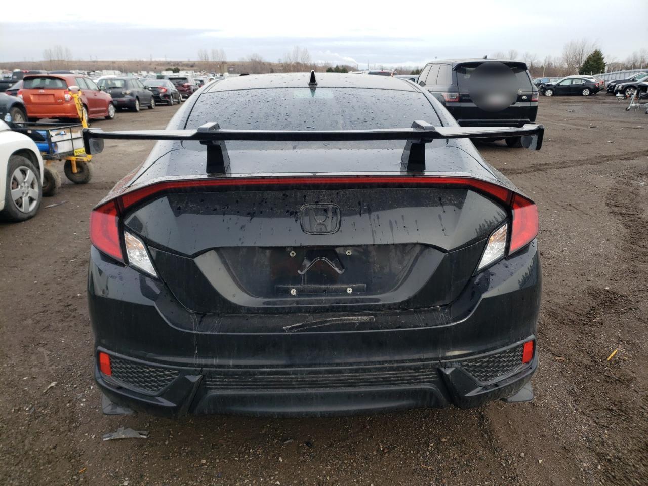 2019 Honda Civic Touring - Image 6