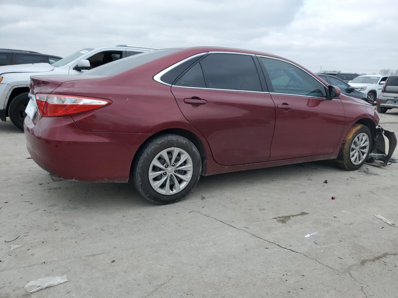 2017 Toyota Camry Le - Фото 3