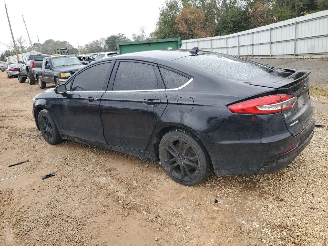 2020 Ford Fusion Se - Image 2
