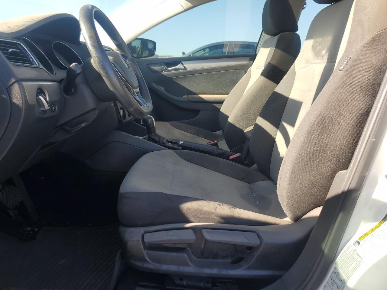 2017 Volkswagen Jetta S - Фото 7