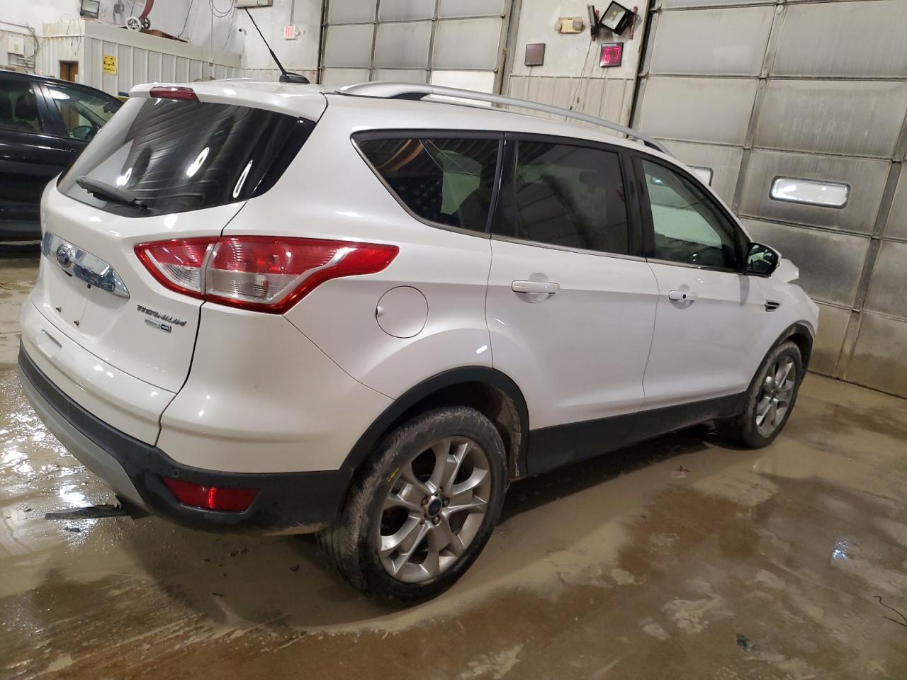 2015 Ford Escape Titanium - Фото 3