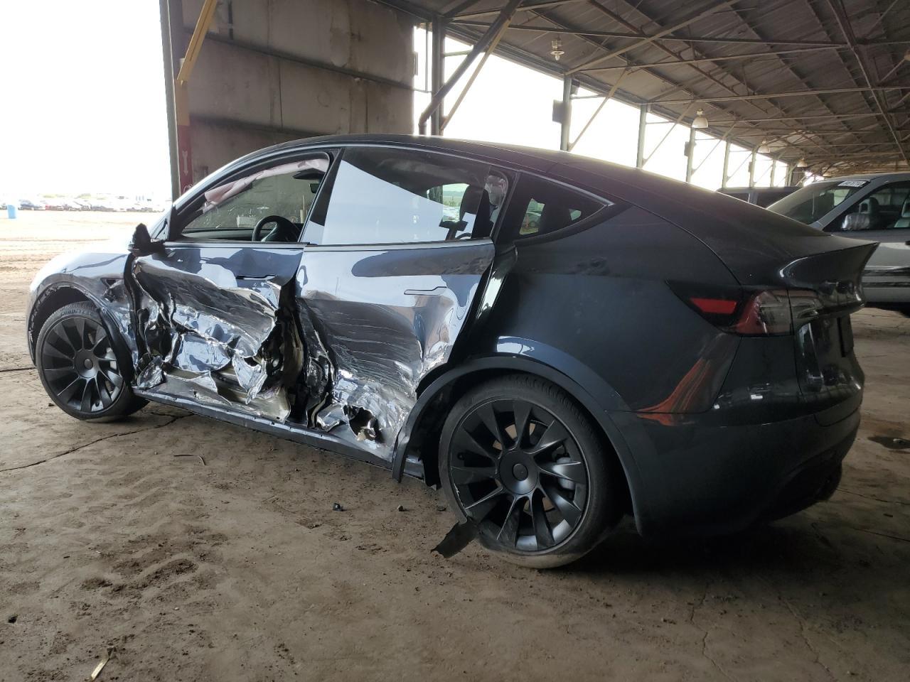 2023 Tesla Model Y - Image 2