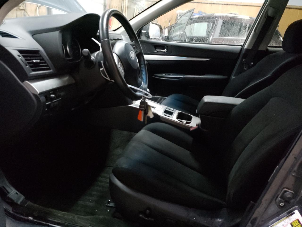 2013 Subaru Outback 2.5I Premium - Image 7