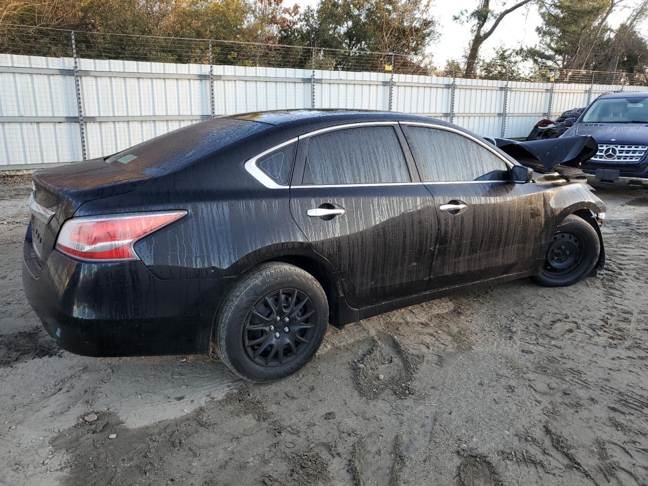 2015 Nissan Altima 2.5 - Фото 3