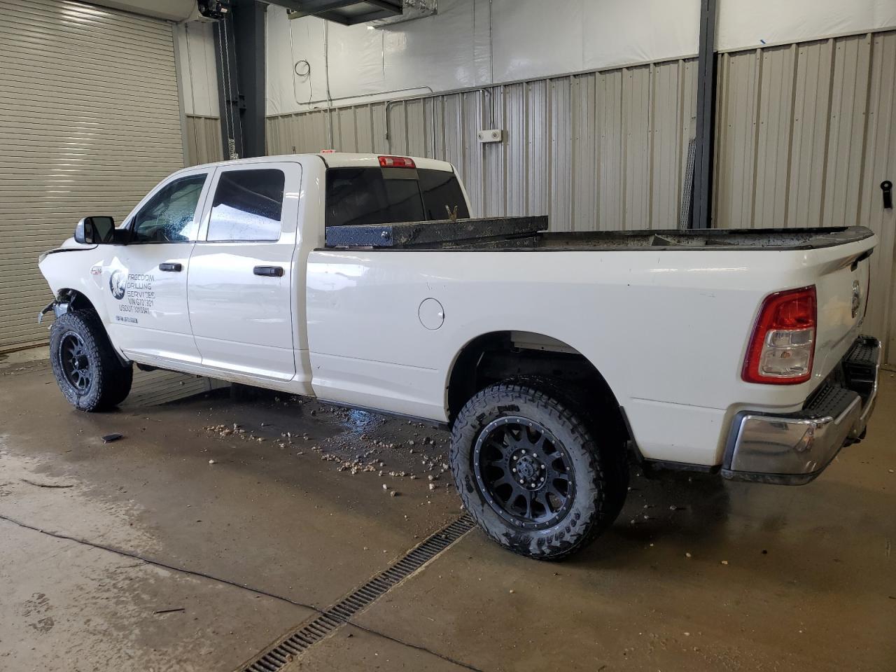 2021 Ram 2500 Tradesman - Фото 2